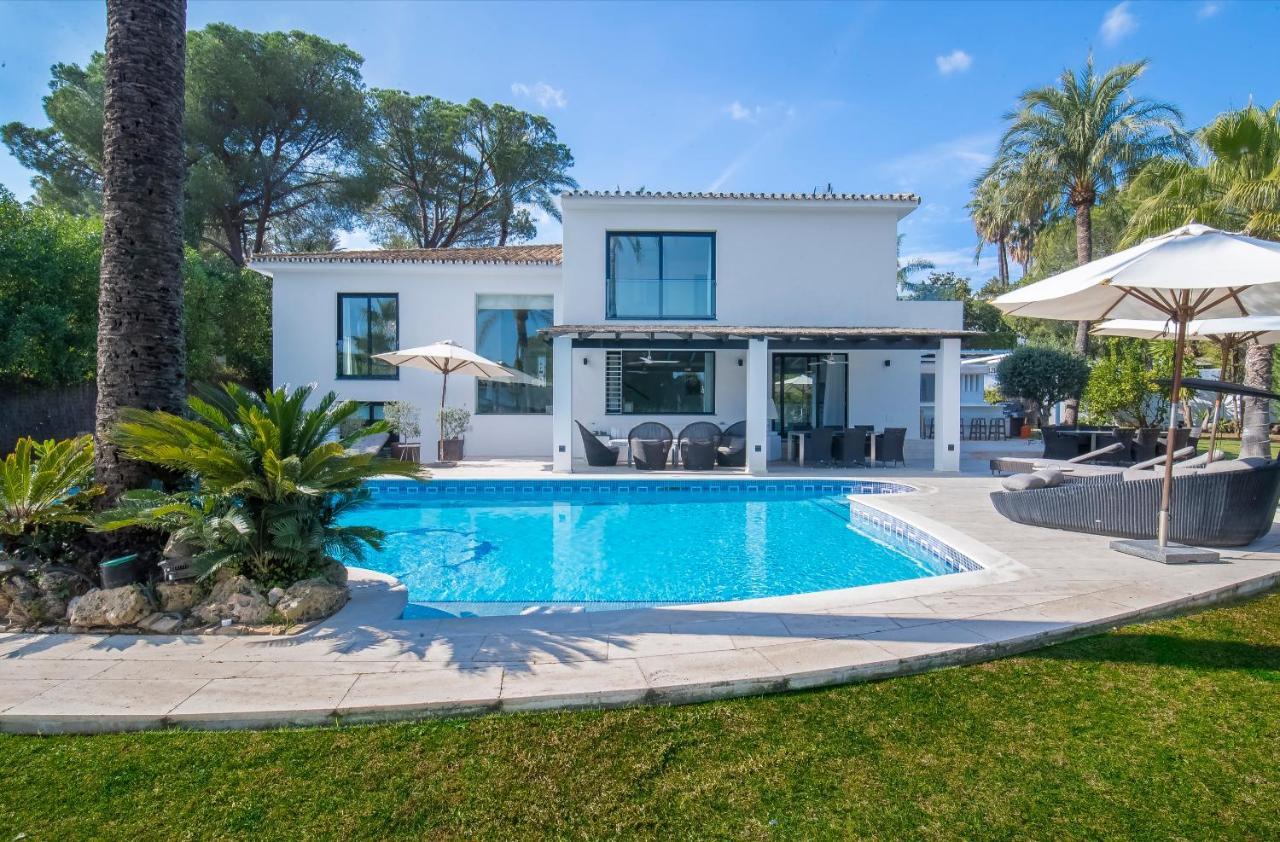 Villa Mike *
